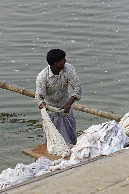 Varasani-Promenade sur le Gange-098
